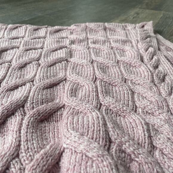 Aran Sweater Market Pull Through Cabled Shawl and a ribbed hat - Picture 2 of 9